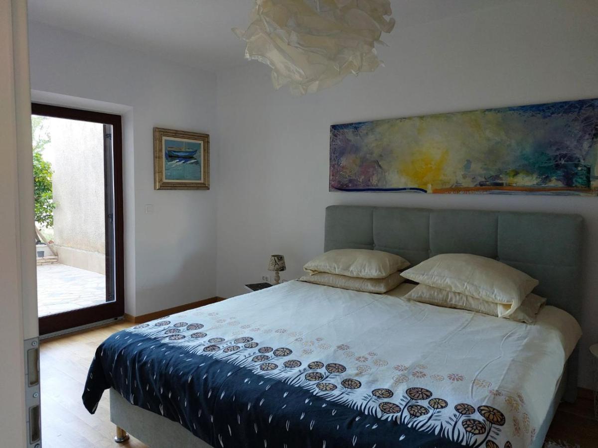 Apartment Irena-Pula Marina Екстериор снимка