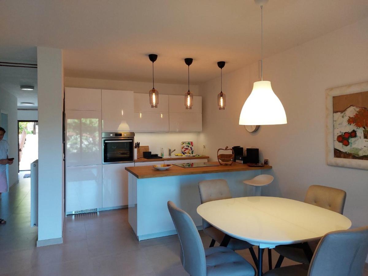 Apartment Irena-Pula Marina Екстериор снимка